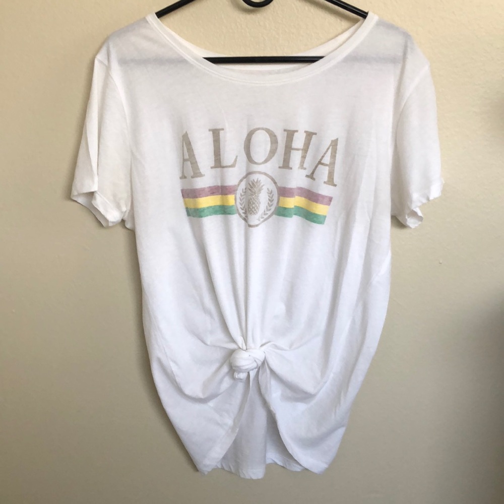 Beachy faded Aloha tee
